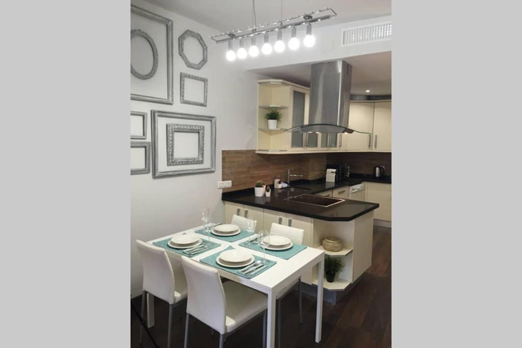 New!!! Luxury City Center & Private Terrace Málaga Exterior foto